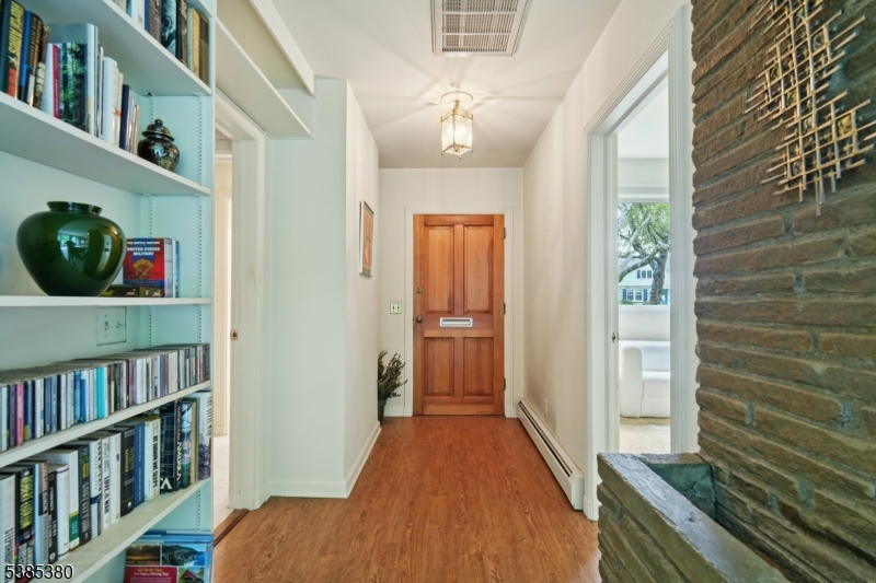 3 Ardsleigh Dr