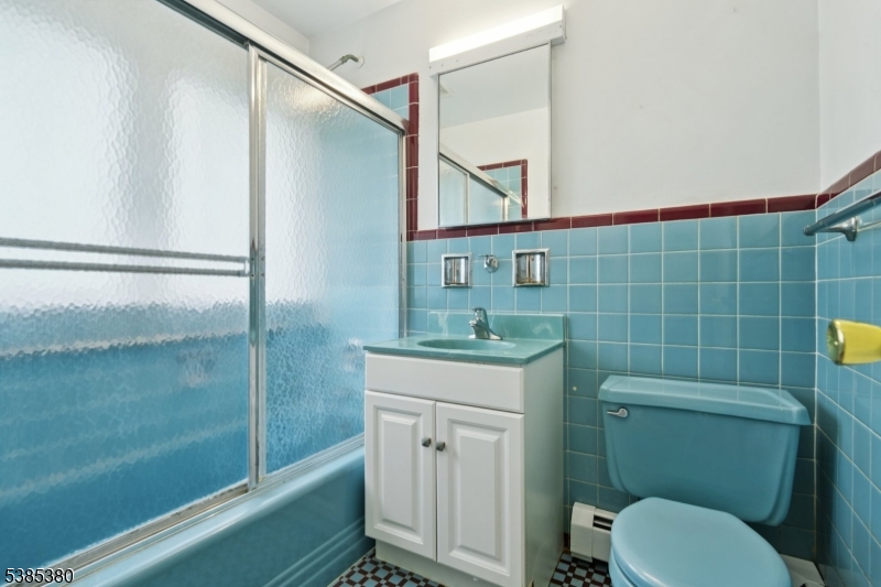 3 Ardsleigh Dr