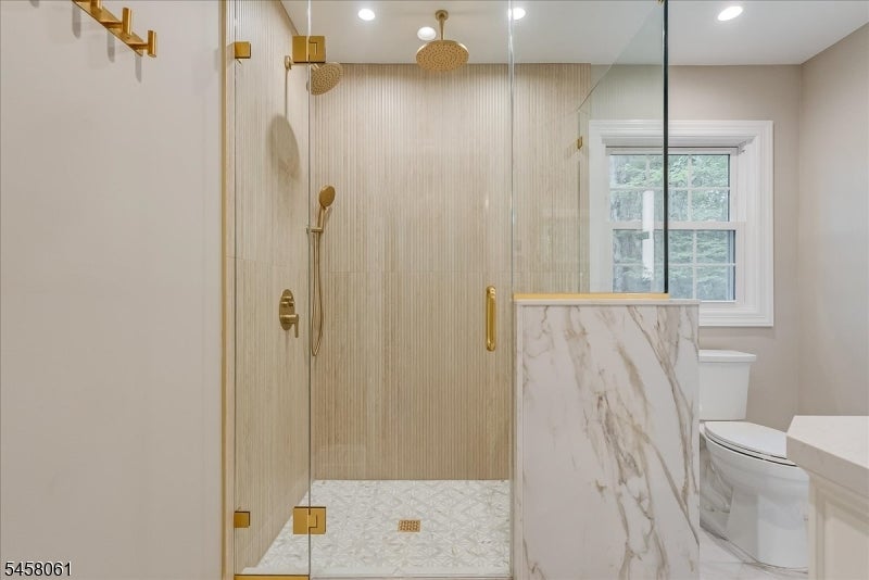 21 Symor Dr