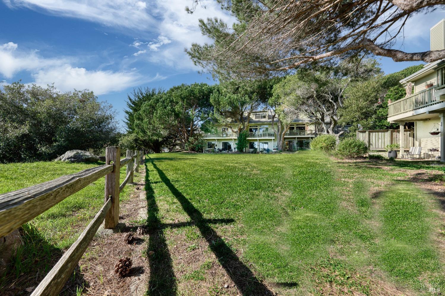 50 Eucalyptus Knoll St