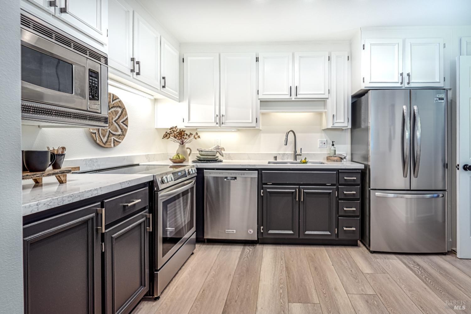 50 Eucalyptus Knoll St