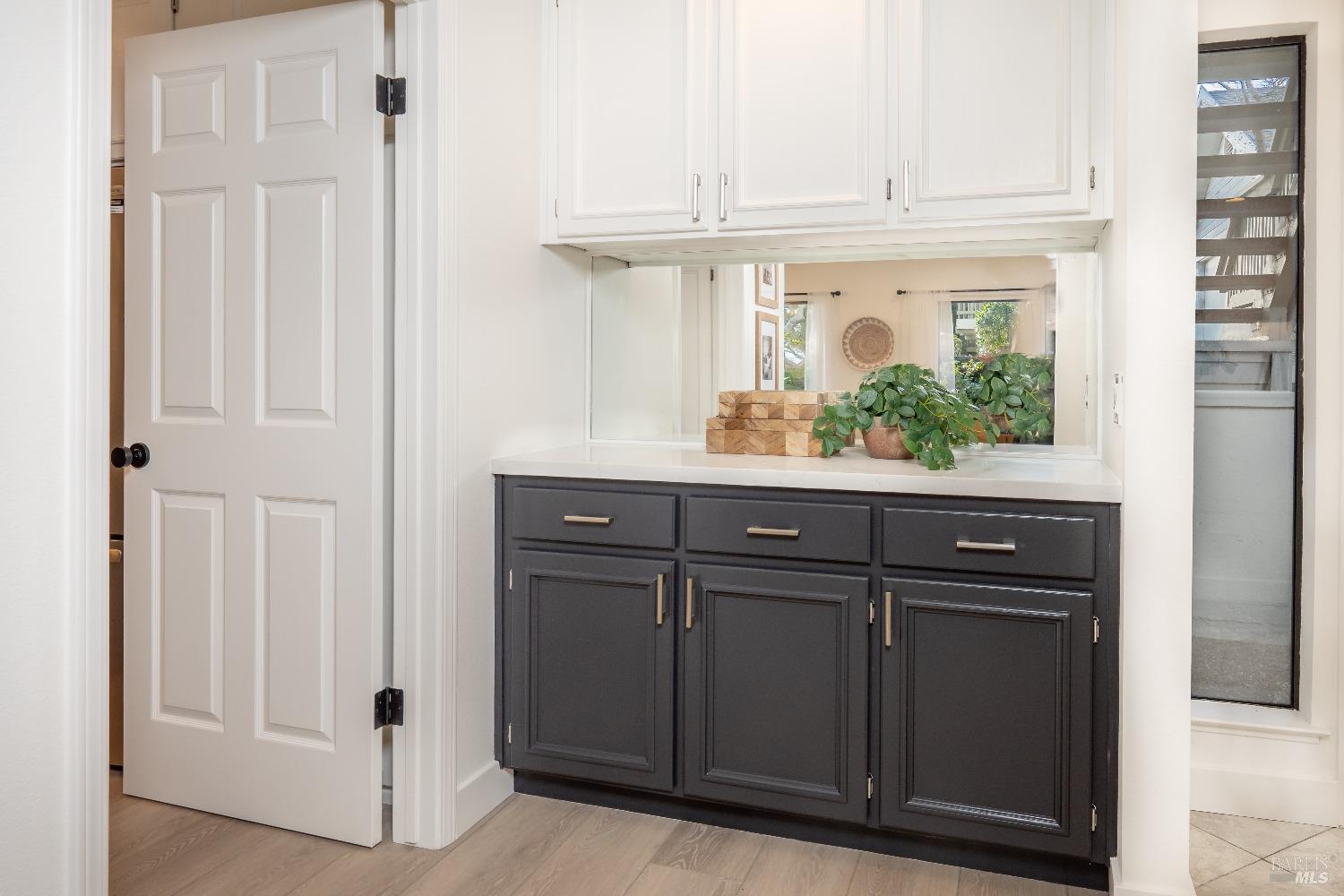 50 Eucalyptus Knoll St