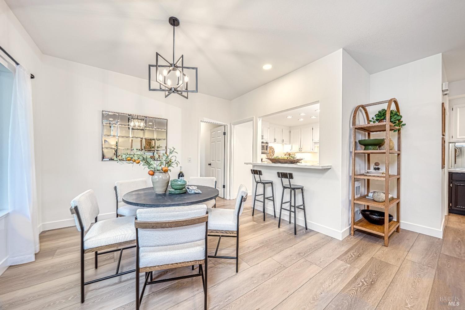 50 Eucalyptus Knoll St