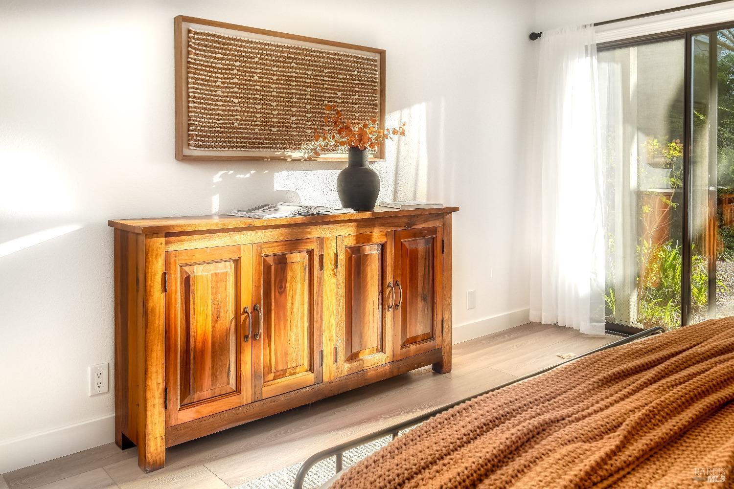 50 Eucalyptus Knoll St