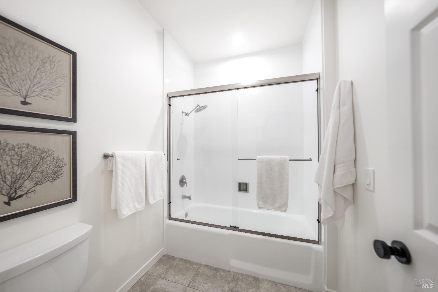 50 Eucalyptus Knoll St