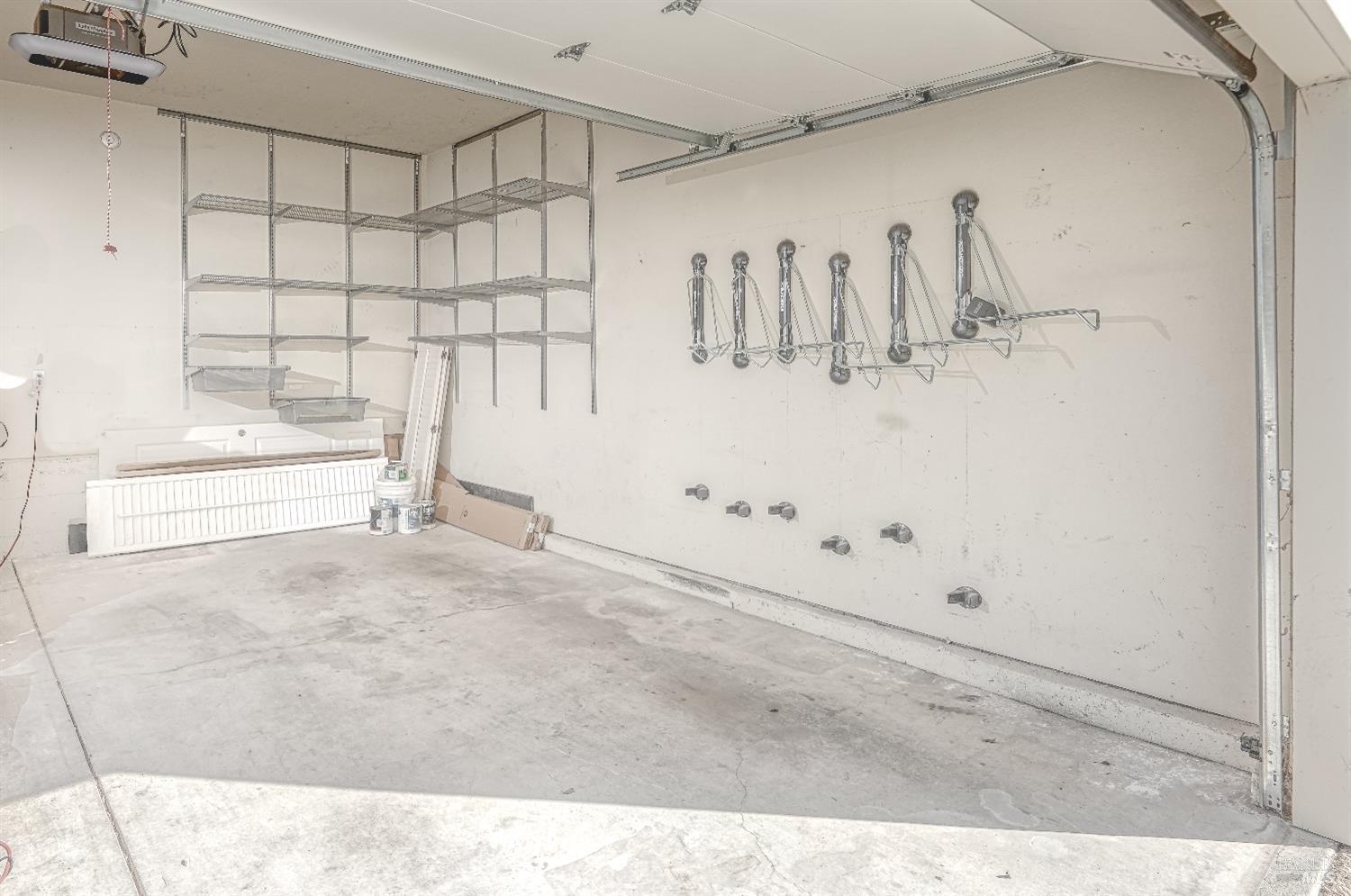 50 Eucalyptus Knoll St