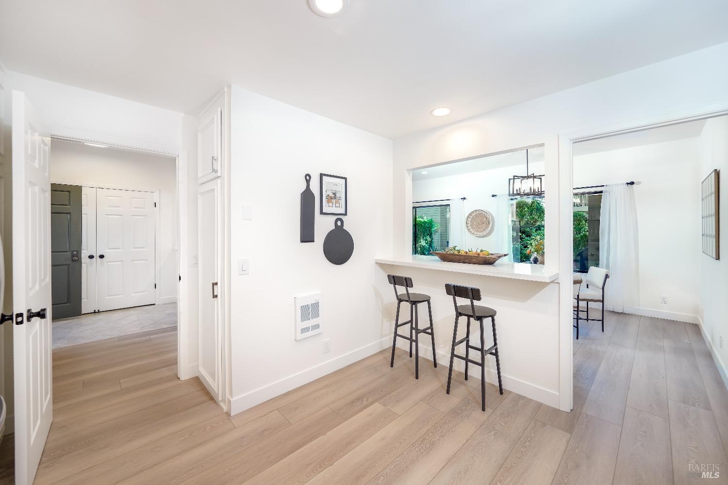 50 Eucalyptus Knoll St