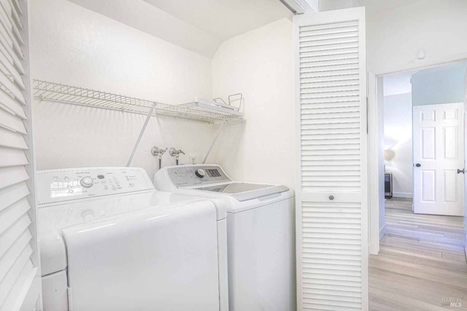 50 Eucalyptus Knoll St