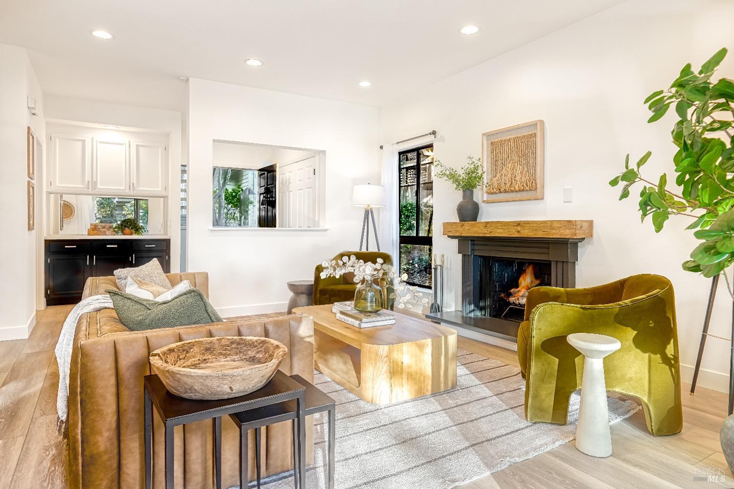 50 Eucalyptus Knoll St