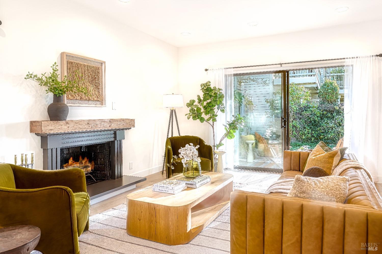 50 Eucalyptus Knoll St