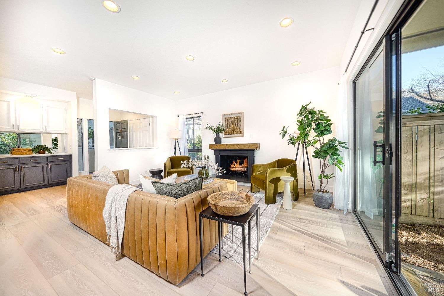 50 Eucalyptus Knoll St