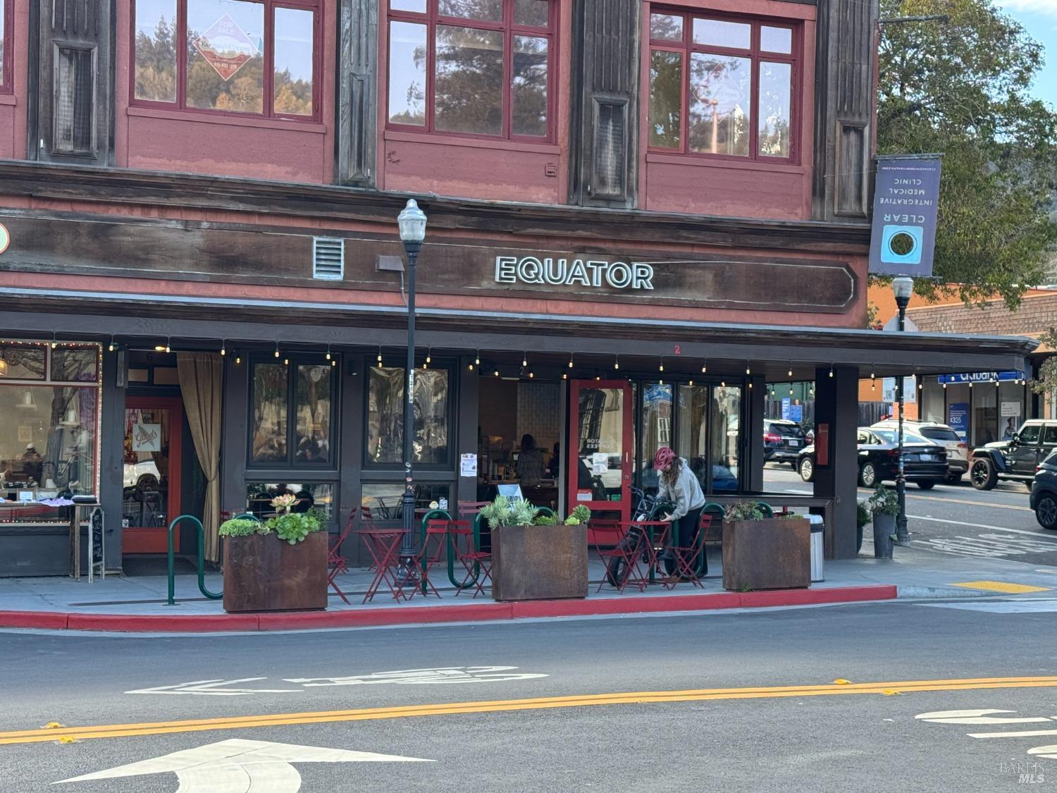 50 Eucalyptus Knoll St