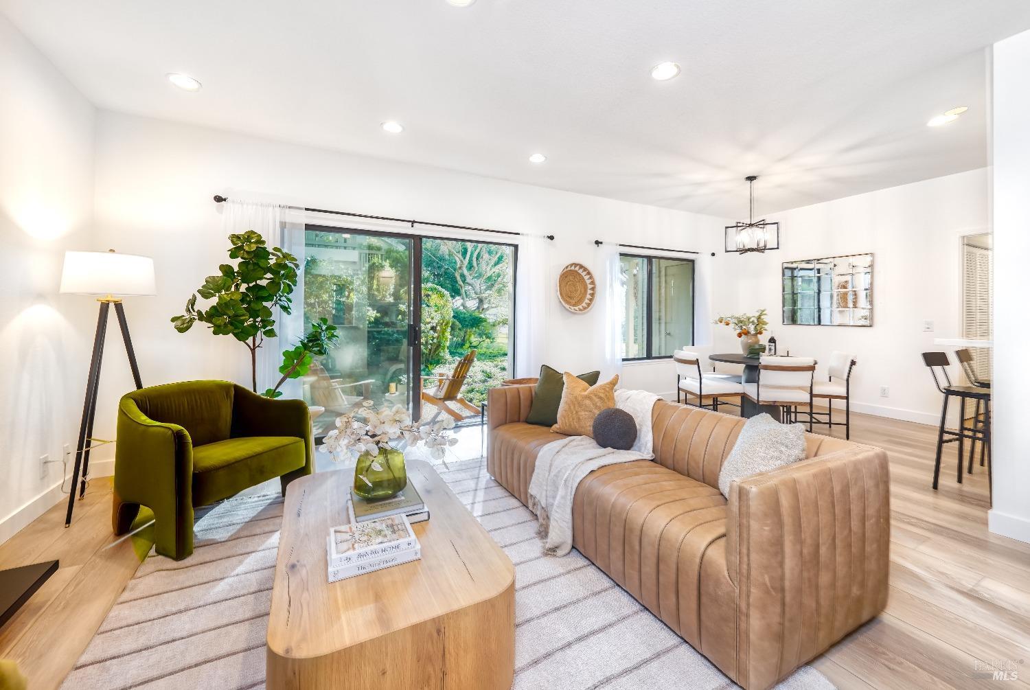 50 Eucalyptus Knoll St