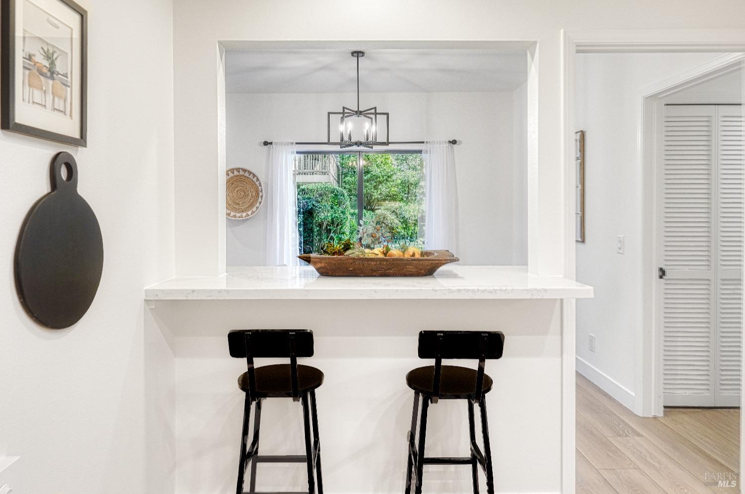 50 Eucalyptus Knoll St