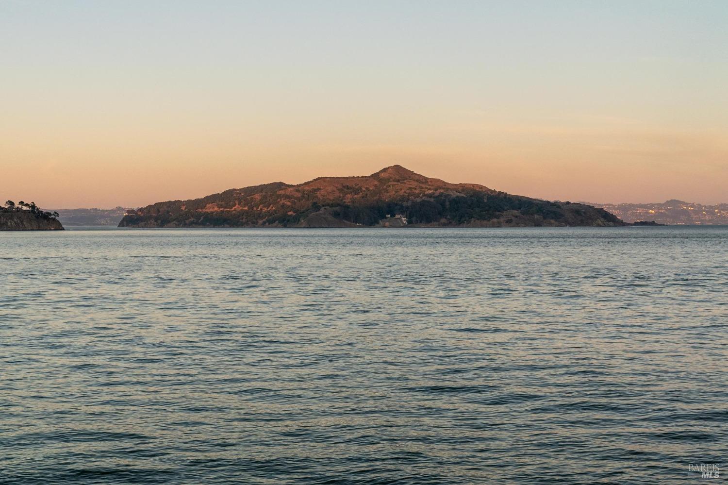 513-515 Bridgeway Blvd