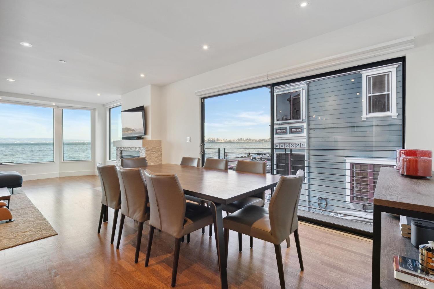 513-515 Bridgeway Blvd