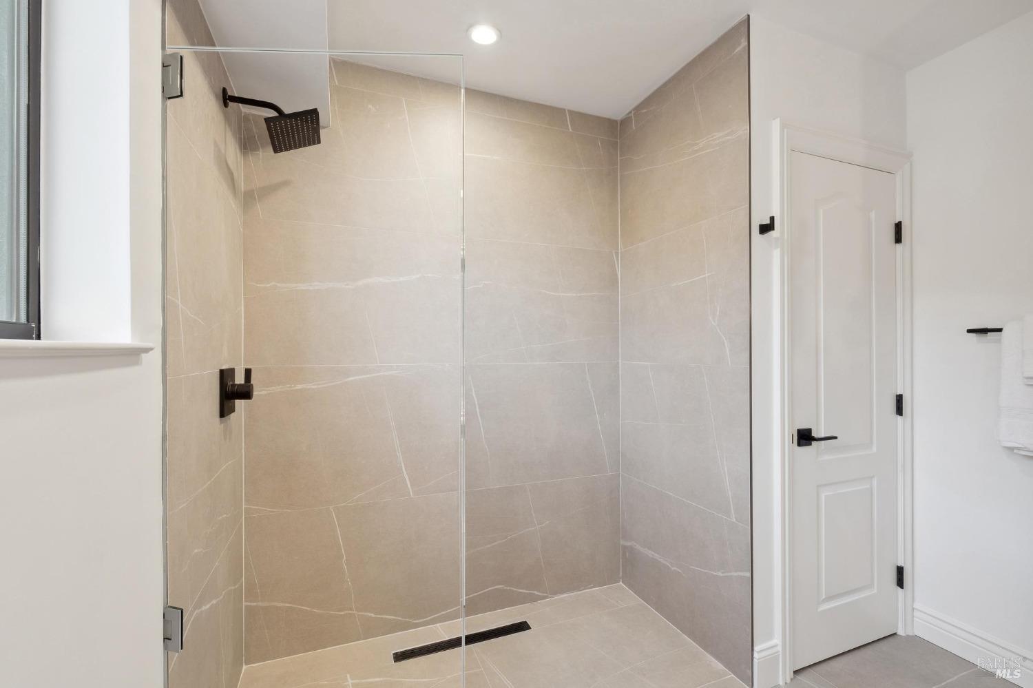 513-515 Bridgeway Blvd