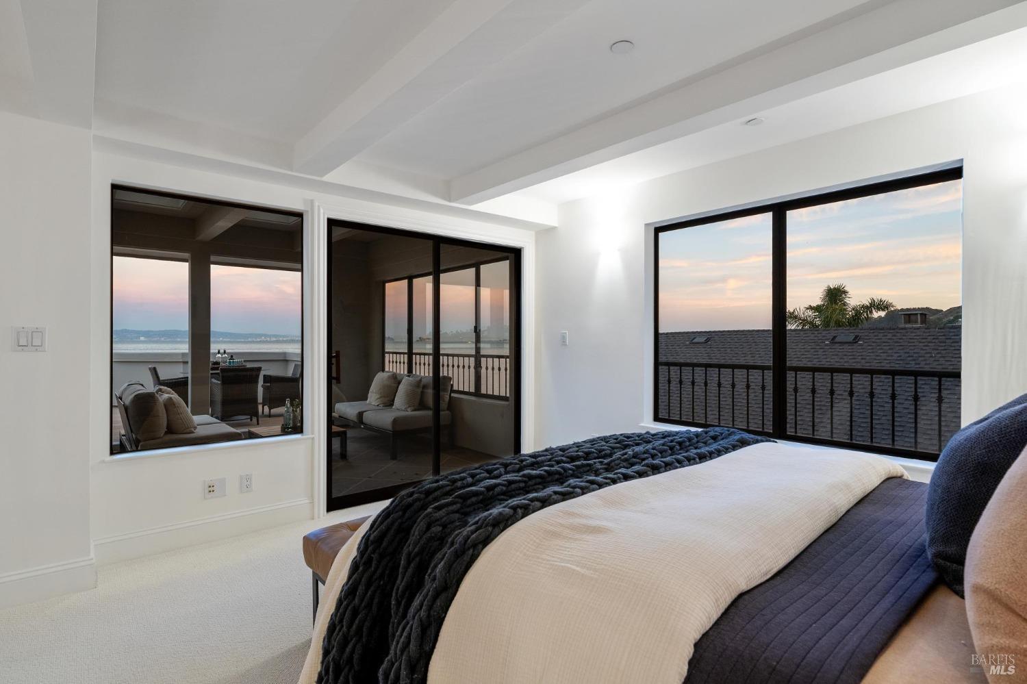 513-515 Bridgeway Blvd