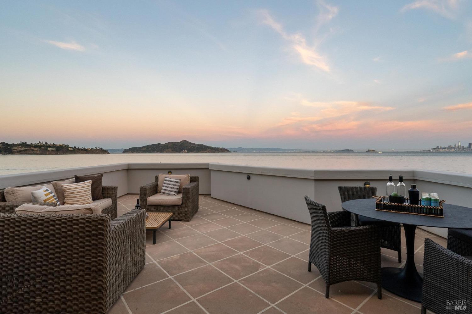 513-515 Bridgeway Blvd