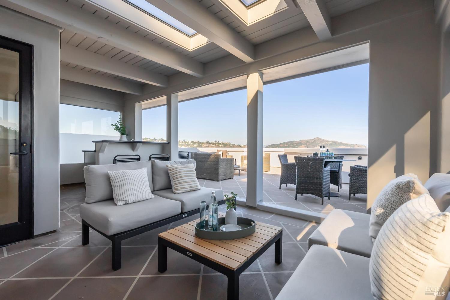 513-515 Bridgeway Blvd