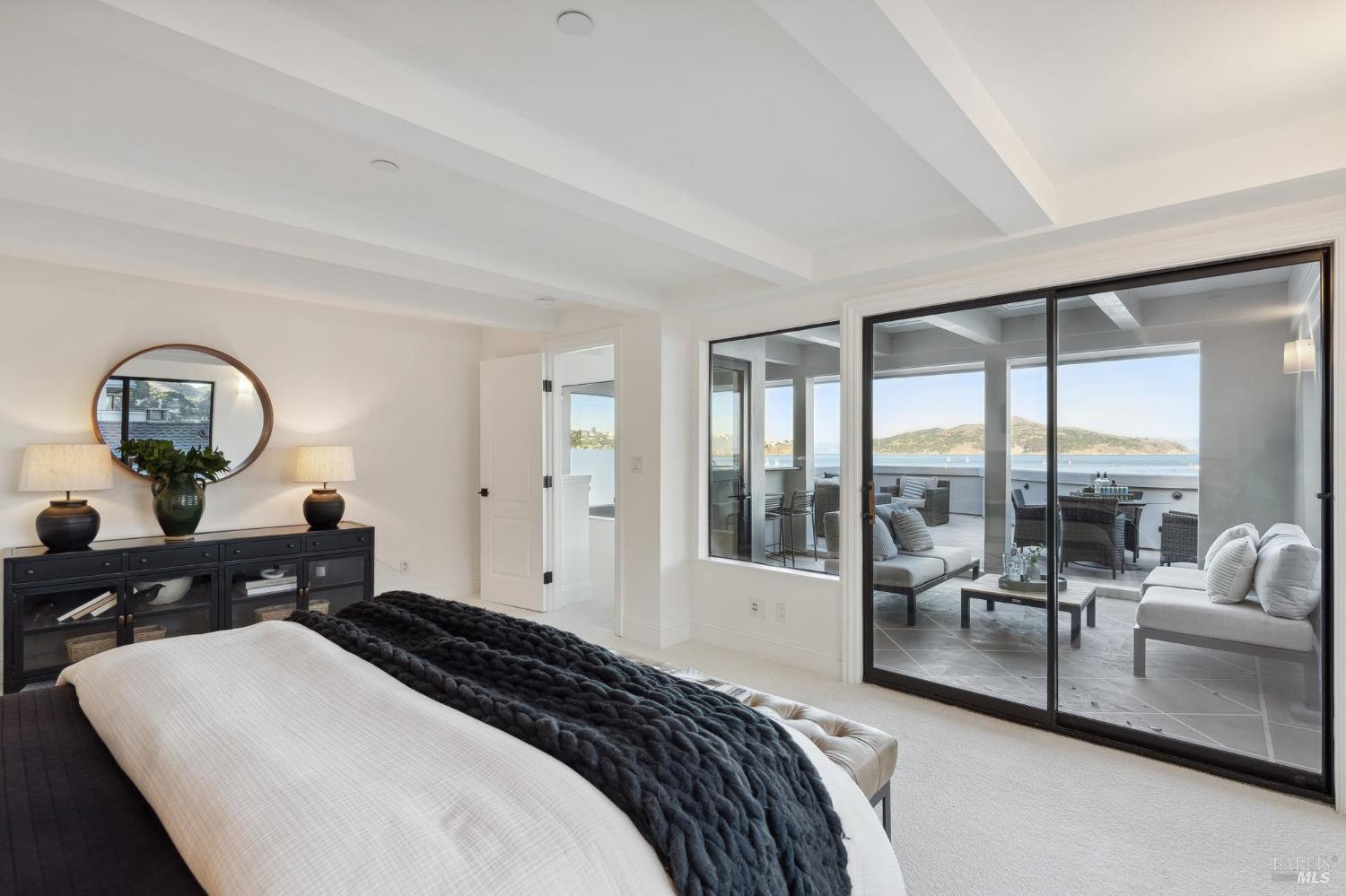 513-515 Bridgeway Blvd