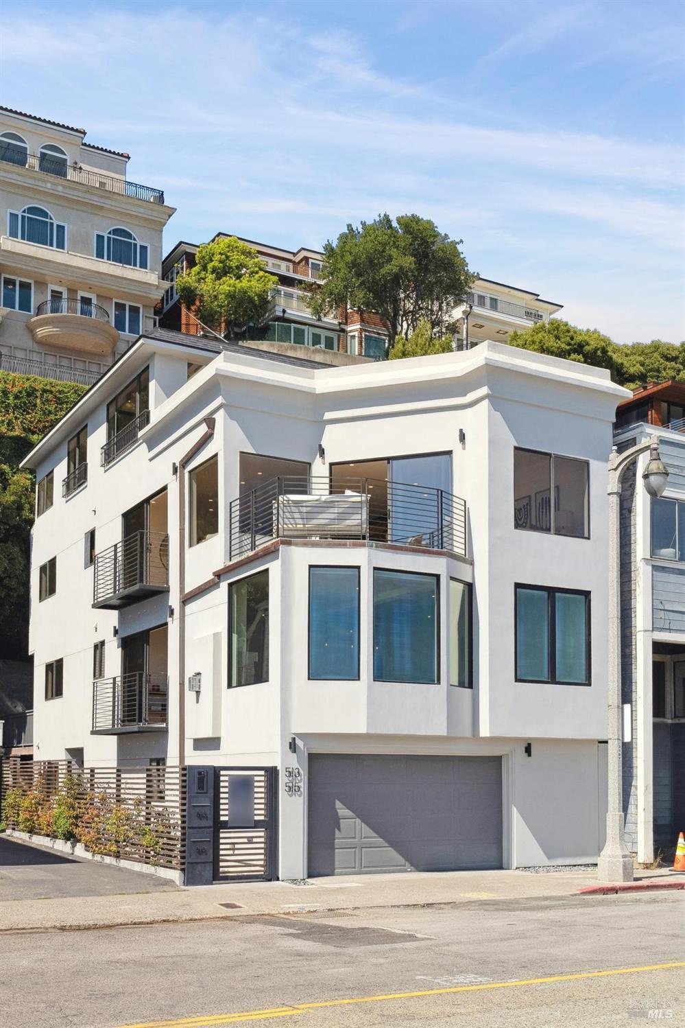 513-515 Bridgeway Blvd