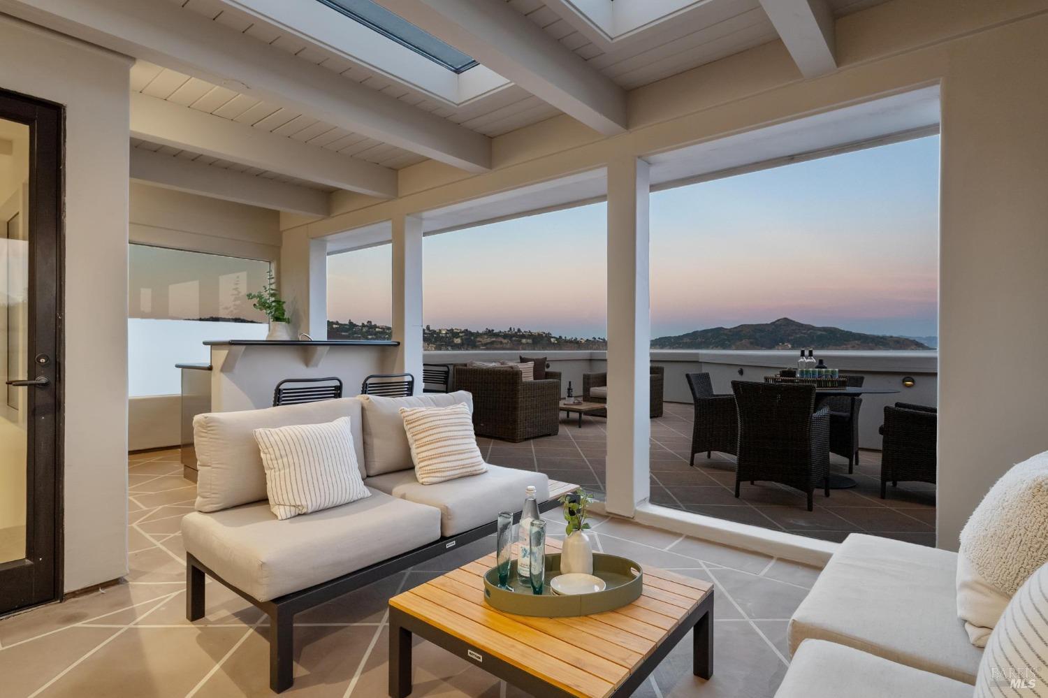 513-515 Bridgeway Blvd