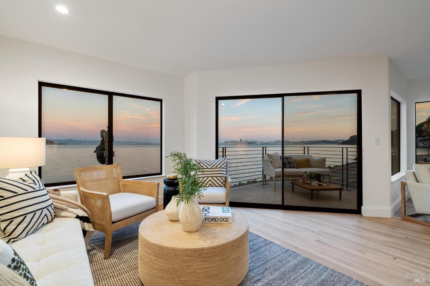 513-515 Bridgeway Blvd