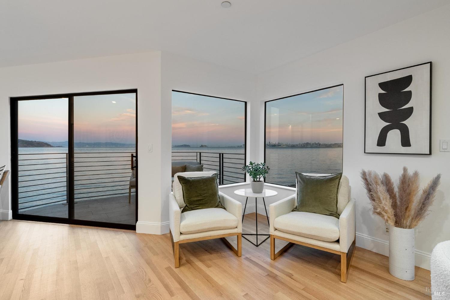 513-515 Bridgeway Blvd