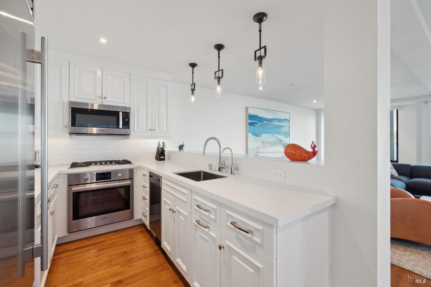 513-515 Bridgeway Blvd