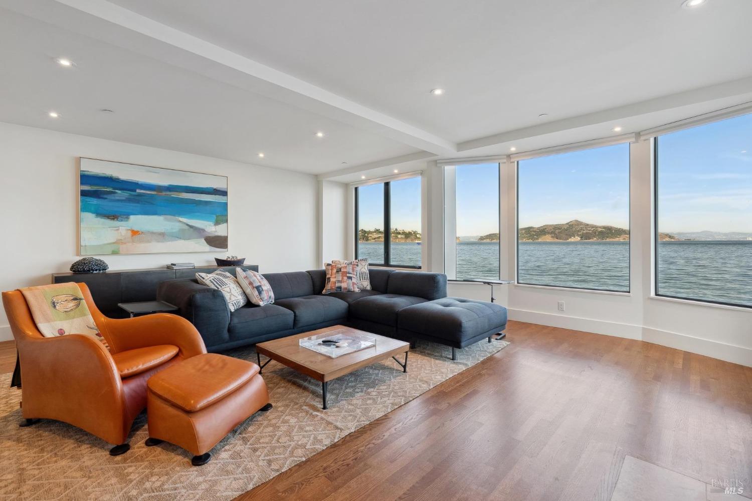 513-515 Bridgeway Blvd