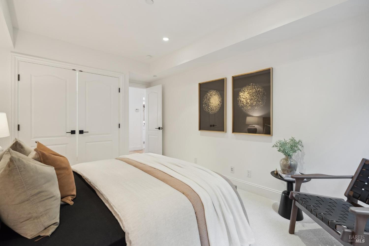 513-515 Bridgeway Blvd