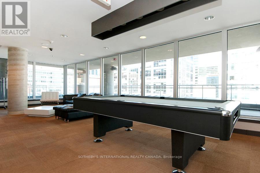1308 - 324 LAURIER AVENUE W