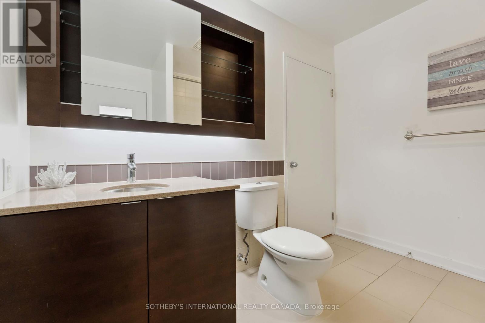 1308 - 324 LAURIER AVENUE W