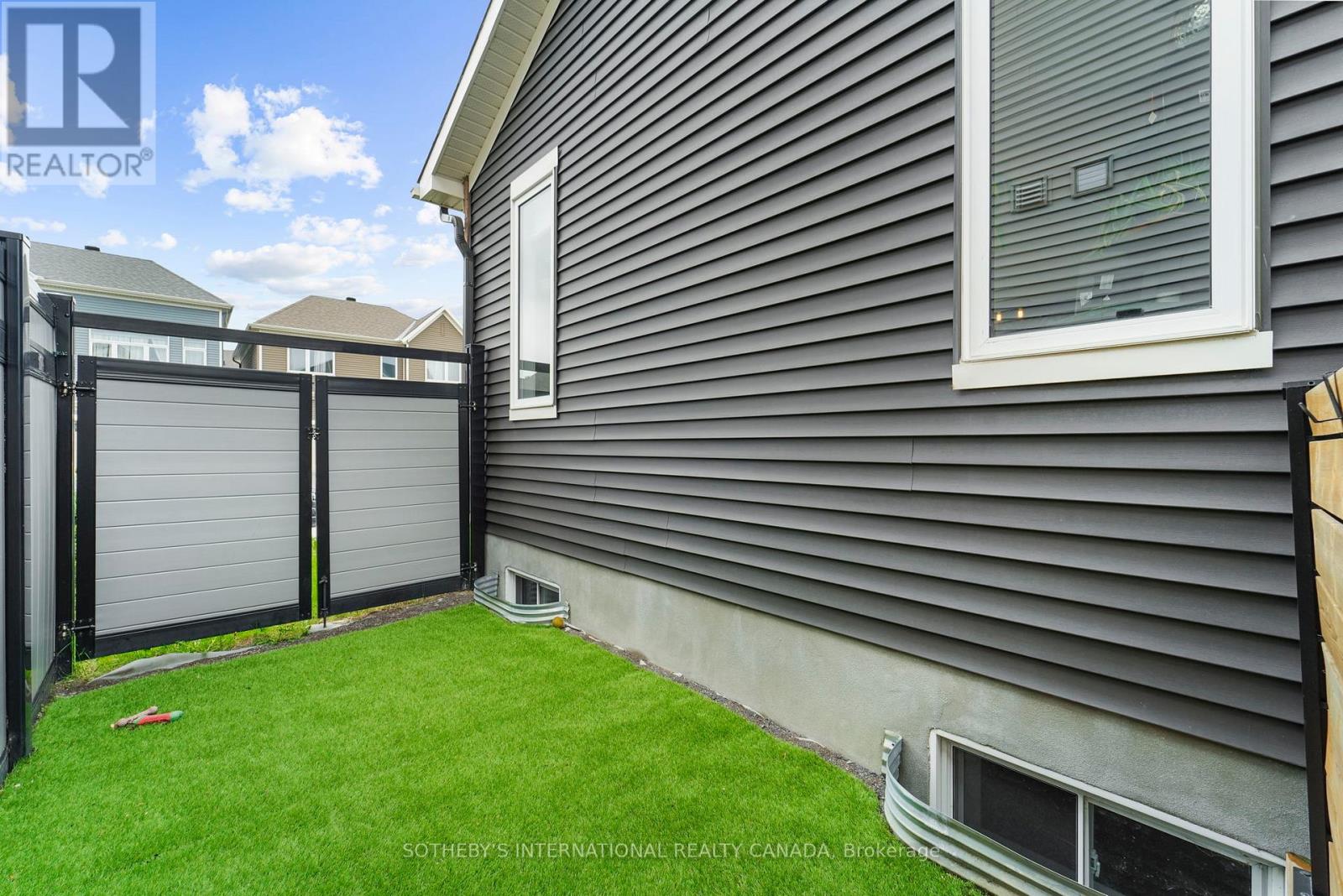 324 LAMARCHE AVENUE