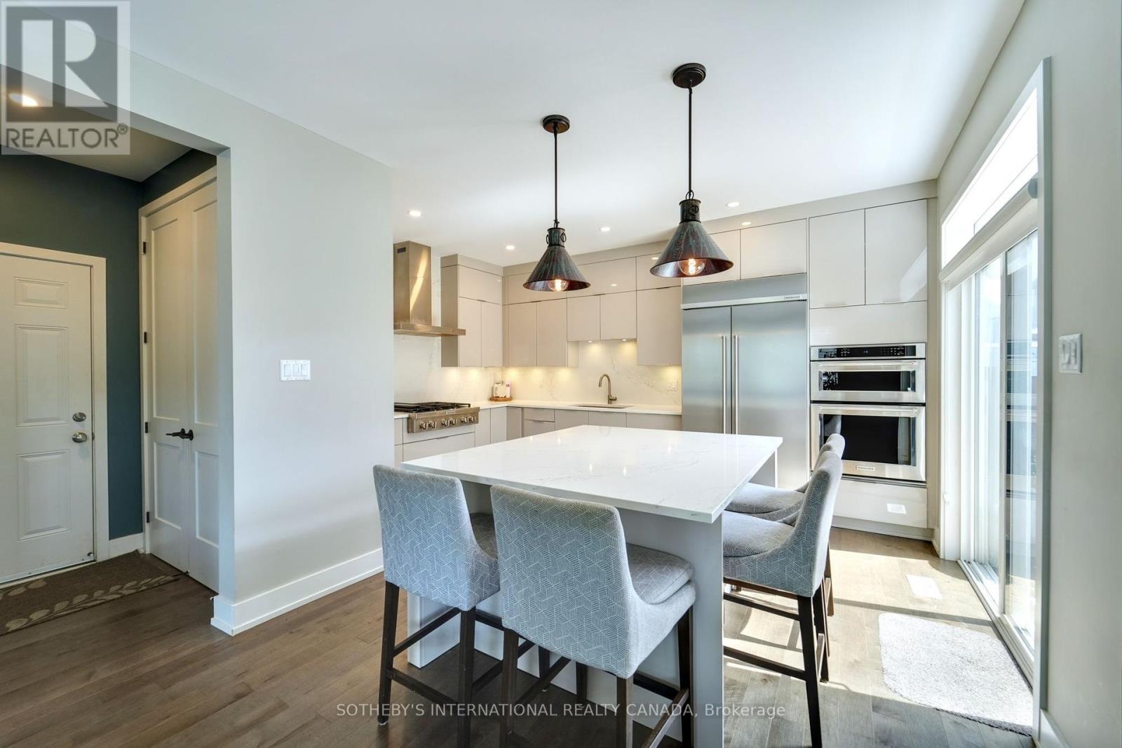 324 LAMARCHE AVENUE