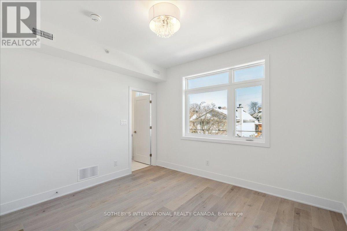 683 MELBOURNE AVENUE