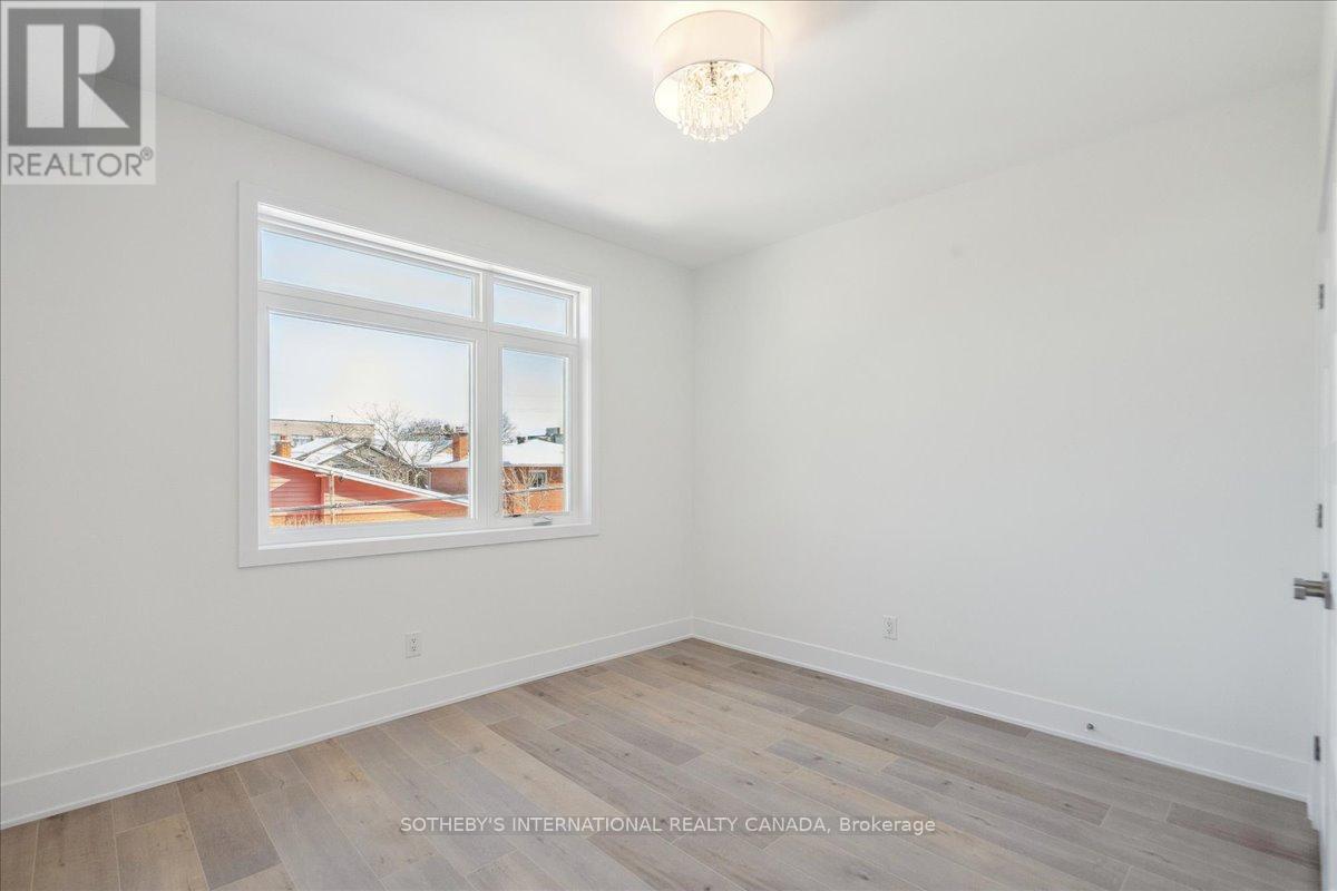 683 MELBOURNE AVENUE