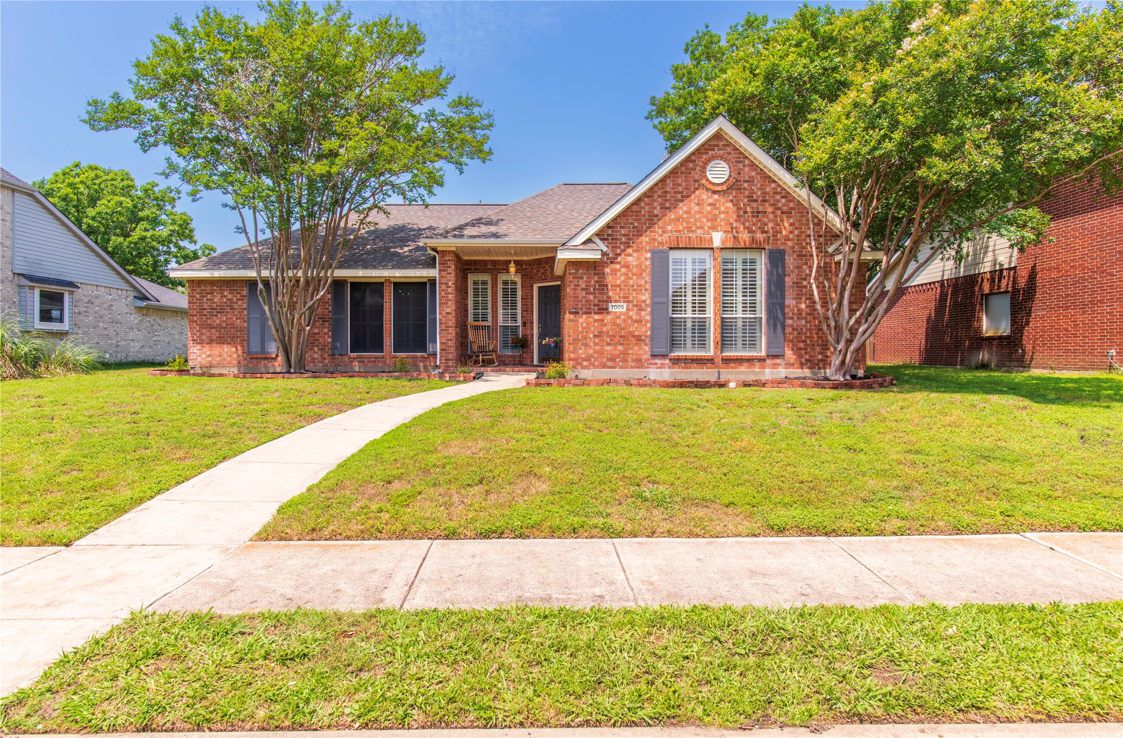 7009 Foxglove Trail