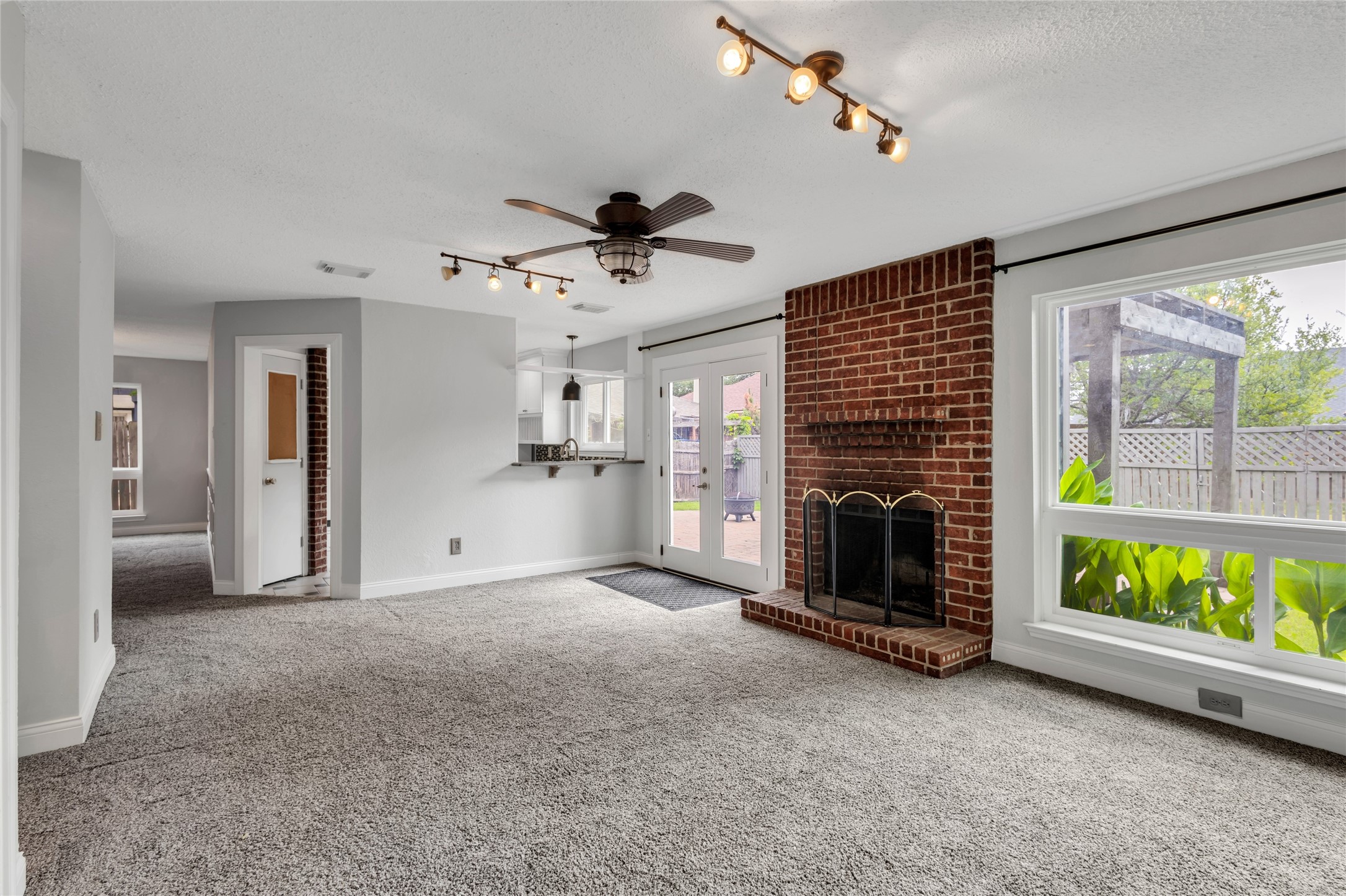 6738 Scarlet Drive