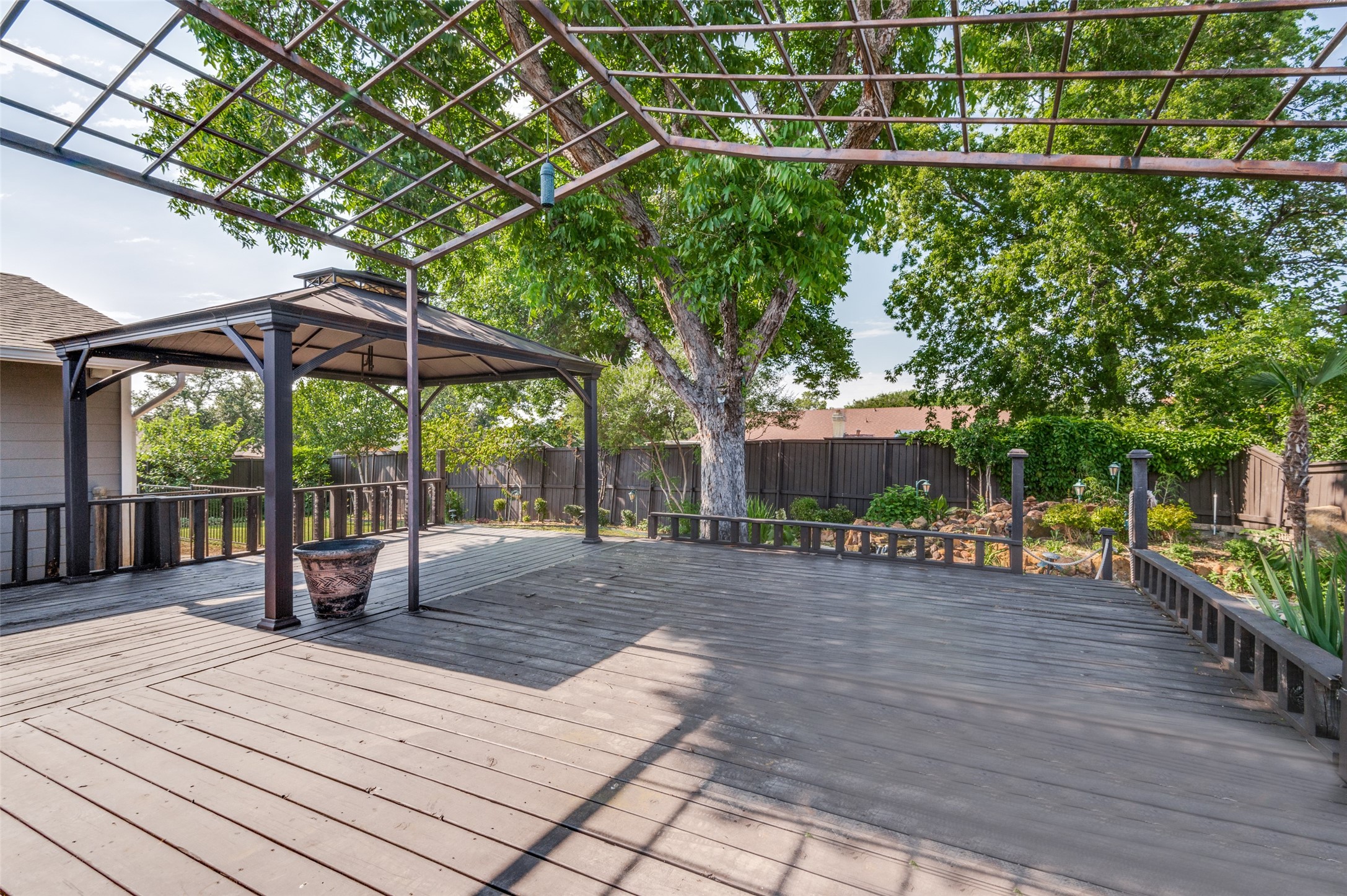 2001 Deerfield Drive