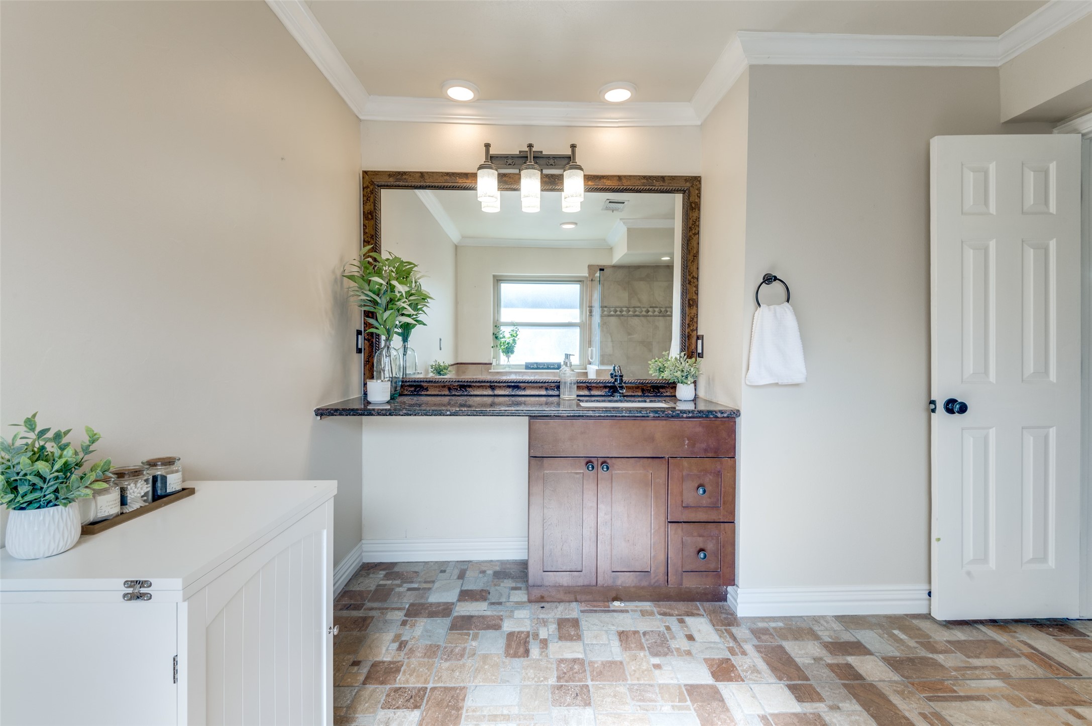 2001 Deerfield Drive