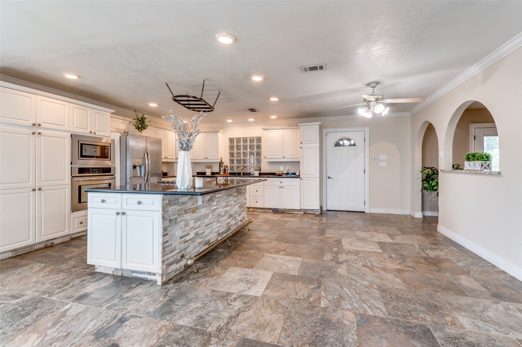 2001 Deerfield Drive