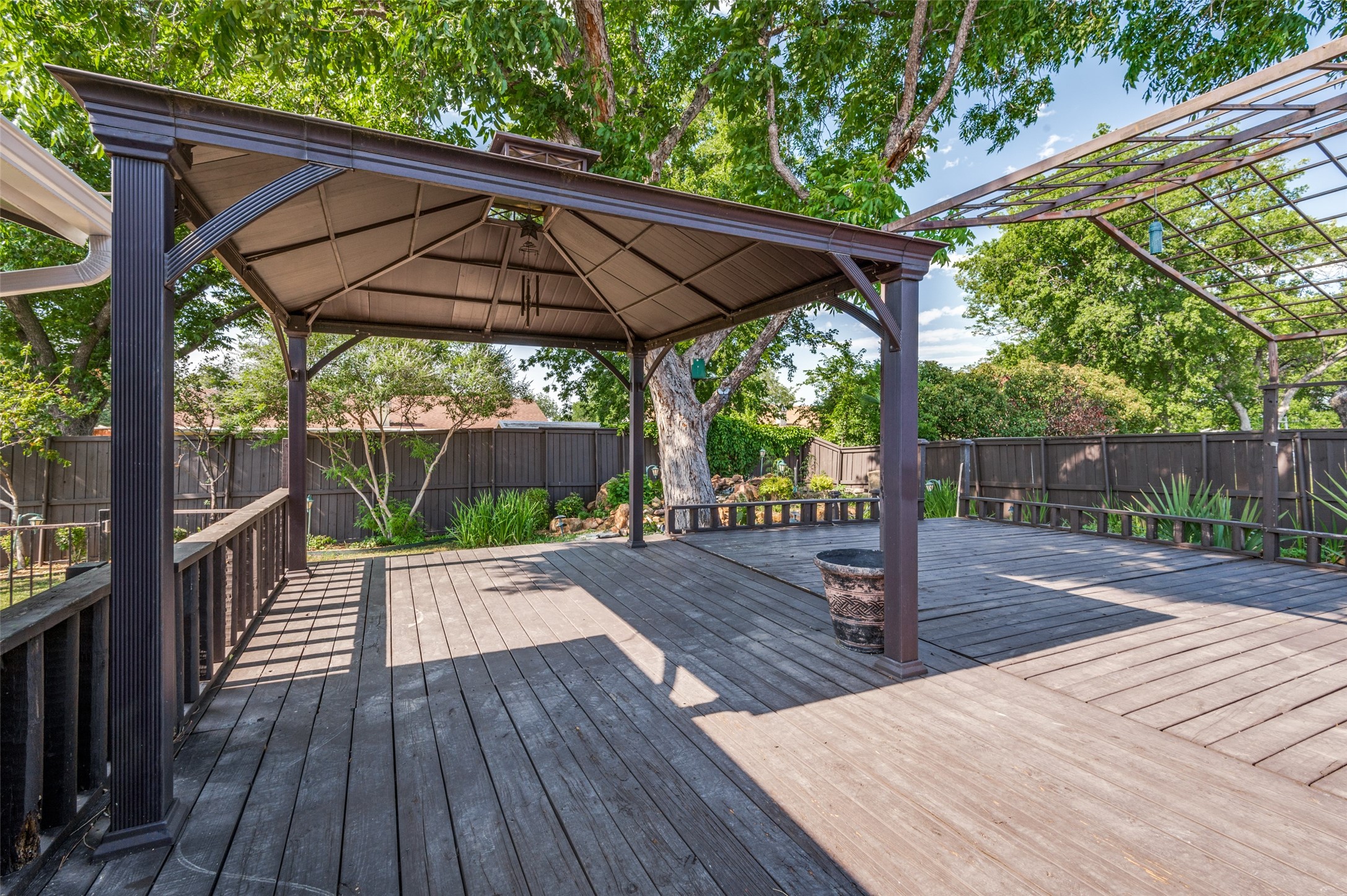 2001 Deerfield Drive