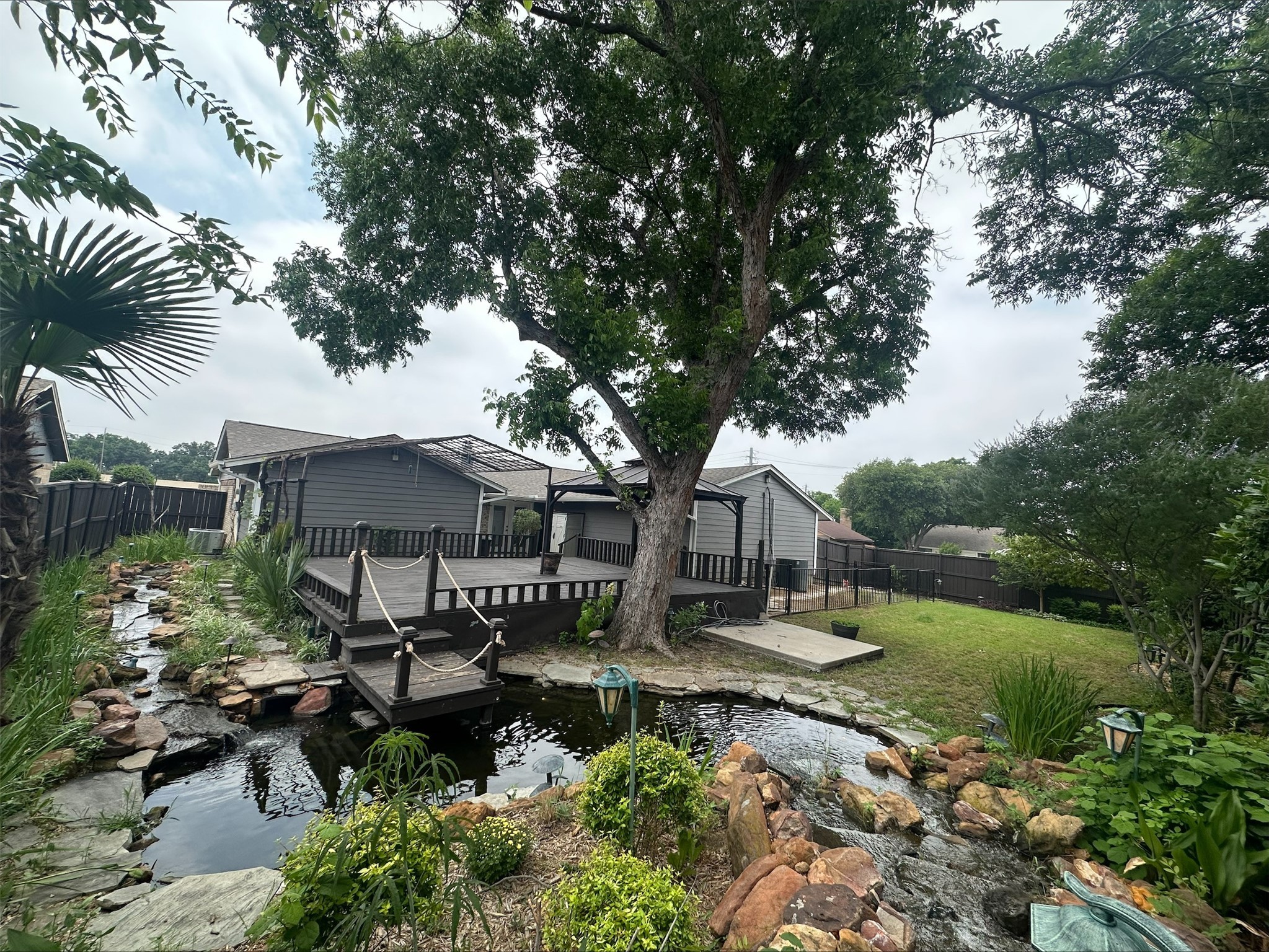 2001 Deerfield Drive