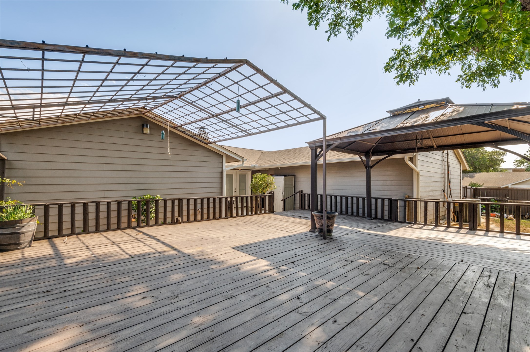 2001 Deerfield Drive