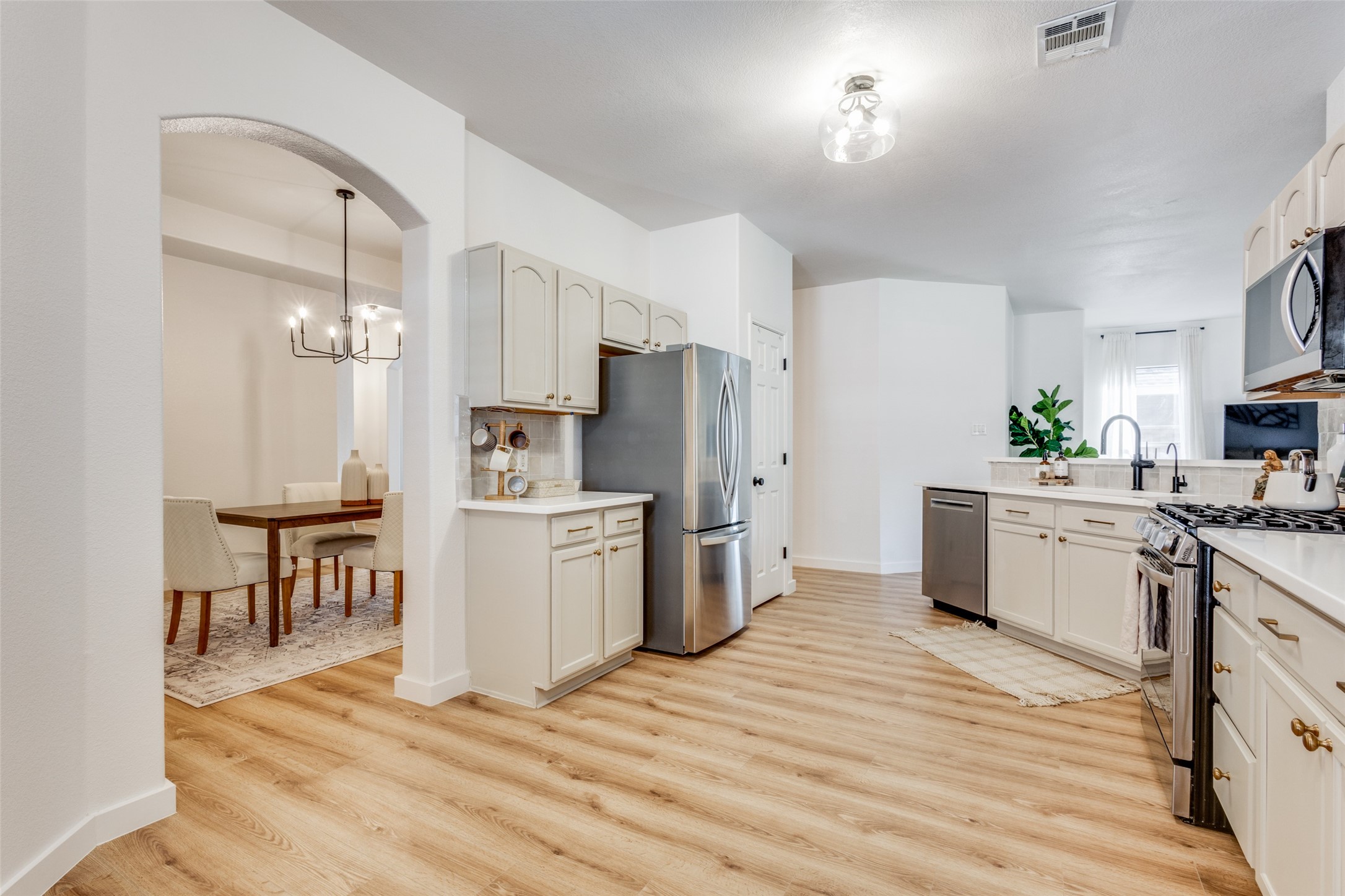 9852 Meadow Rue Drive