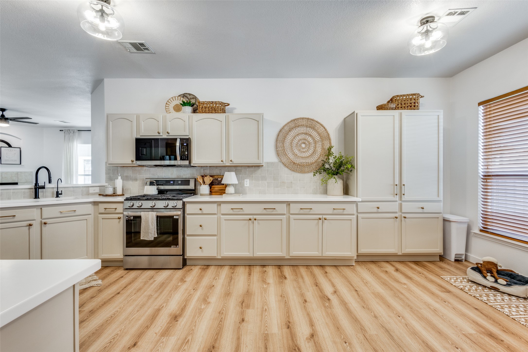 9852 Meadow Rue Drive