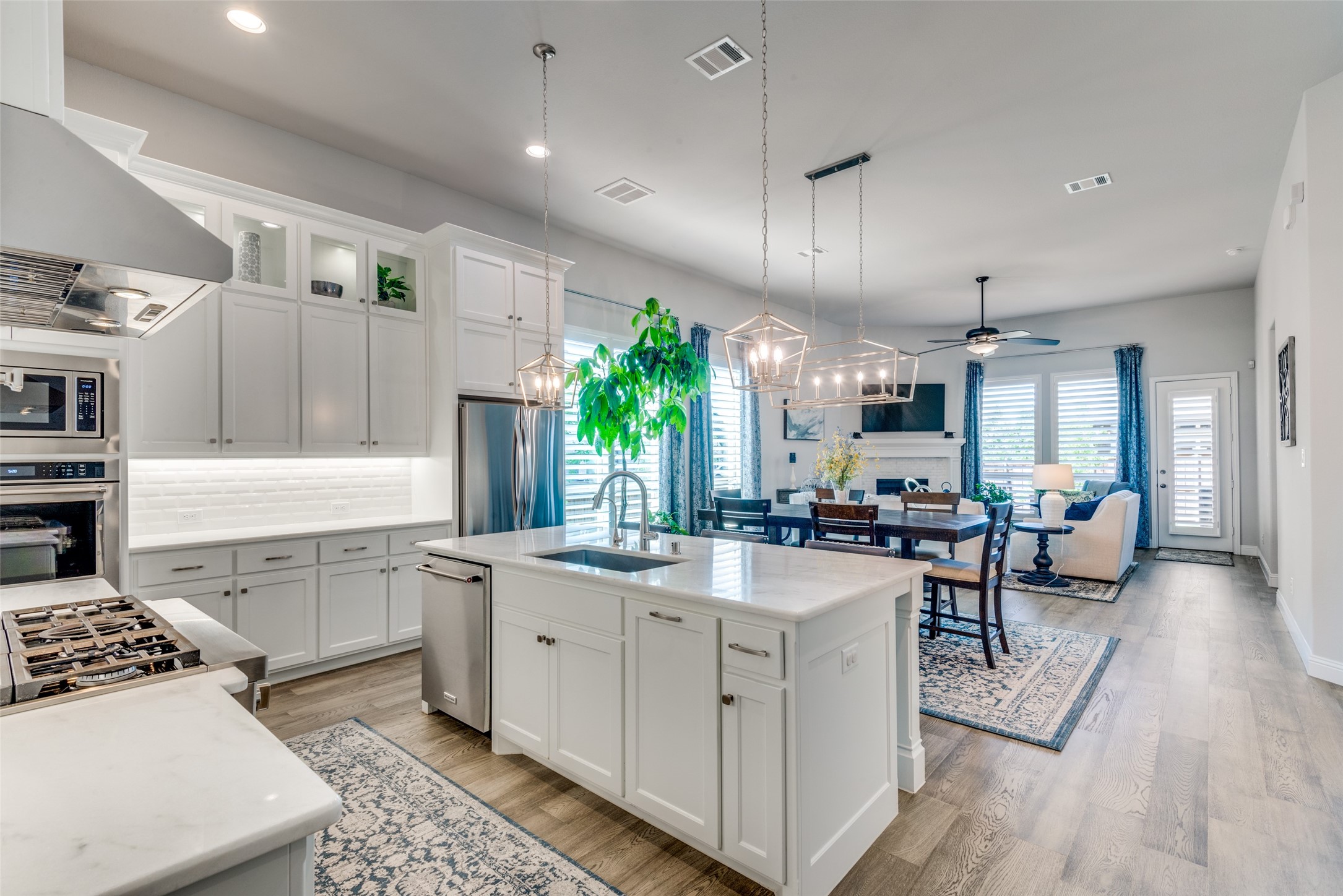2901 Darcy