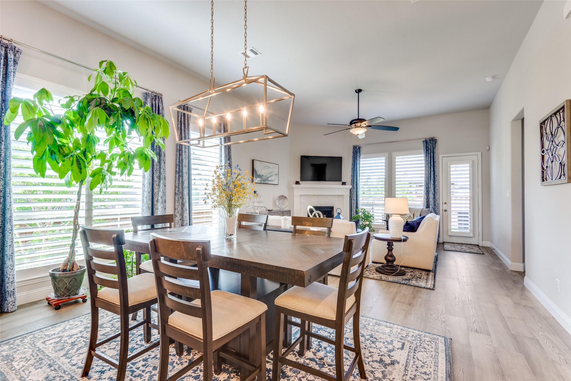 2901 Darcy